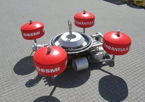 Скриммер для нефтепродуктов DESMI TARANTULA XL производительностью до 375 м3/час оснащен тремя мощными насосами и предназначен для ликвидации крупных нефтяных разливов в открытом море.